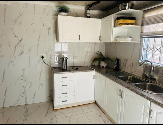 2 BEDROOM HOUSE FOR SALE IN SEBOKENG UNIT 3